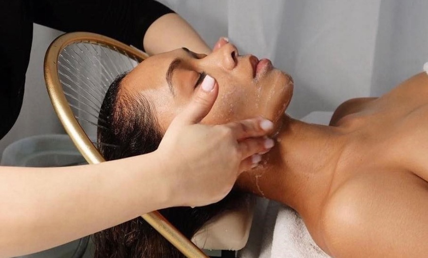 Image 2: Head spa japonais à Pau : voyage sensoriel et soin du cuir chevelu