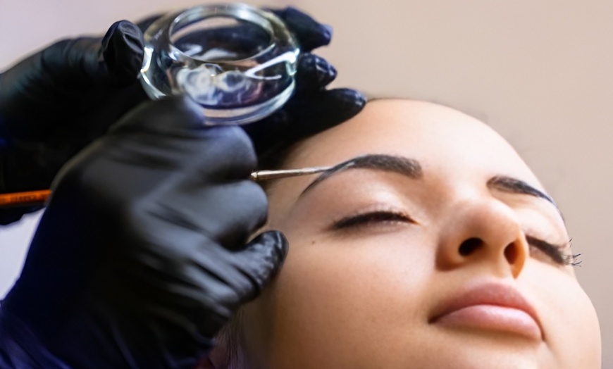 Image 3: Transformeer je look met lashlifting en browlamination