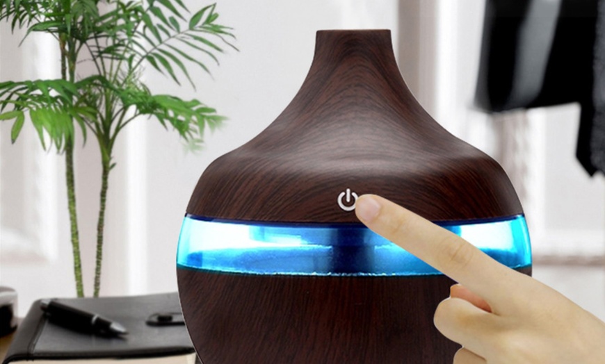 Image 8: USB Ultrasonic Aroma Humidifier with Optional Set of Essential Oils