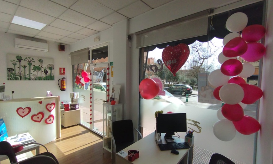 Image 7: Masaje corporal a elegir de 45 minutos con 15 minutos de masaje Kobido