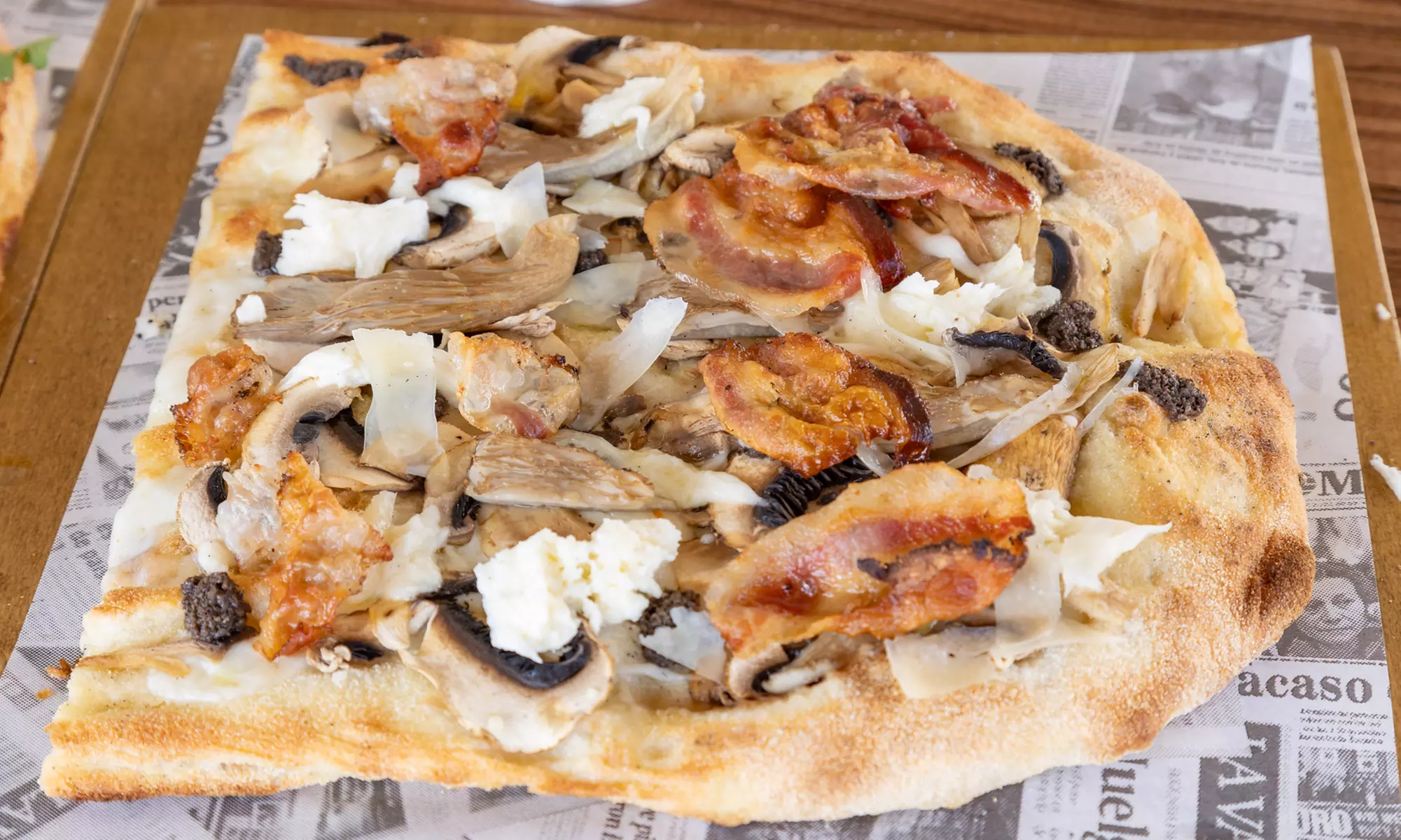 Saborea la auténtica pinsa romana con un menú completo para 2 o 4