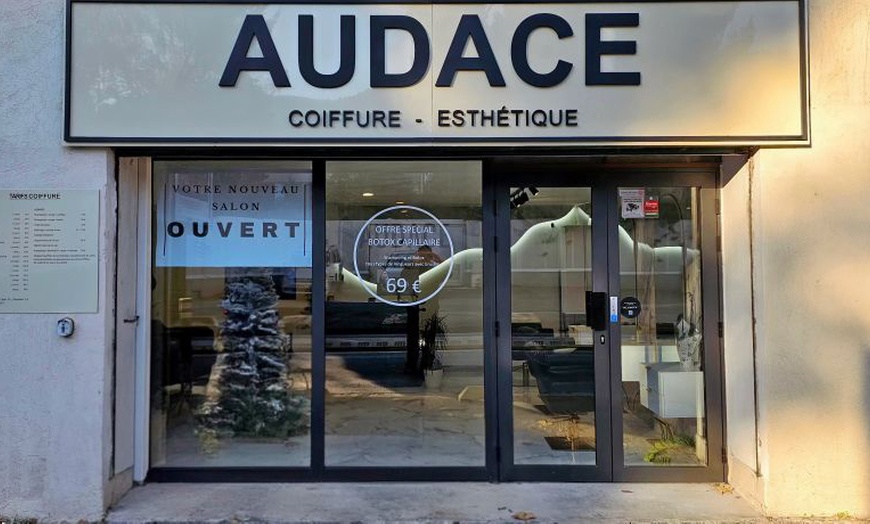 Image 5: Forfait de beauté capillaire à Marseille au salon Audace