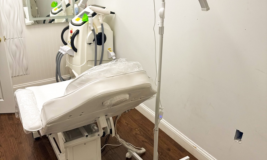 Image 2: Brazilian or Bikini Waxing Sessions for Smooth, Lasting Results