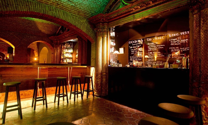 Image 3: Espectáculo flamenco con consumición para 2 o 4 en pleno Barrio Gótico