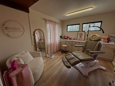 One Micro-Needling Treatment - REVIVEMKE
