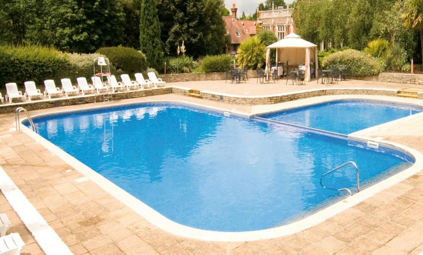 Image 6: The New Forest: Standard One or Two-Bedroom for Up to 4 People