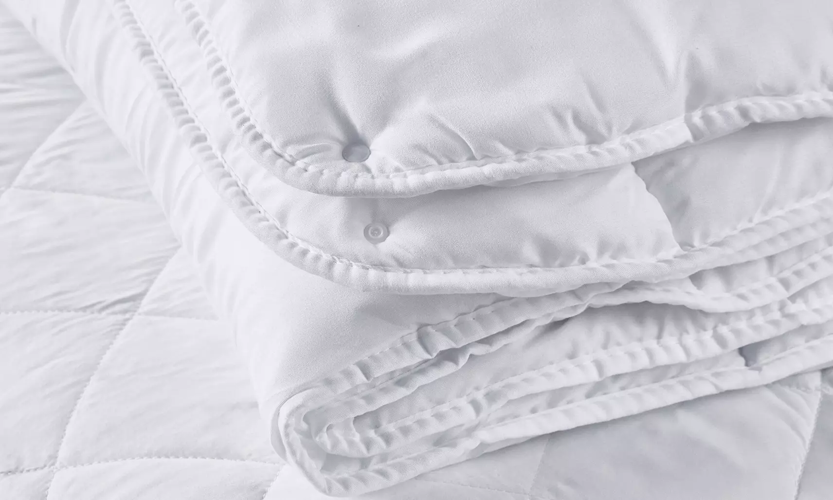 Couette en microfibre anti-allergie 4 saisons  de Pikolin Home