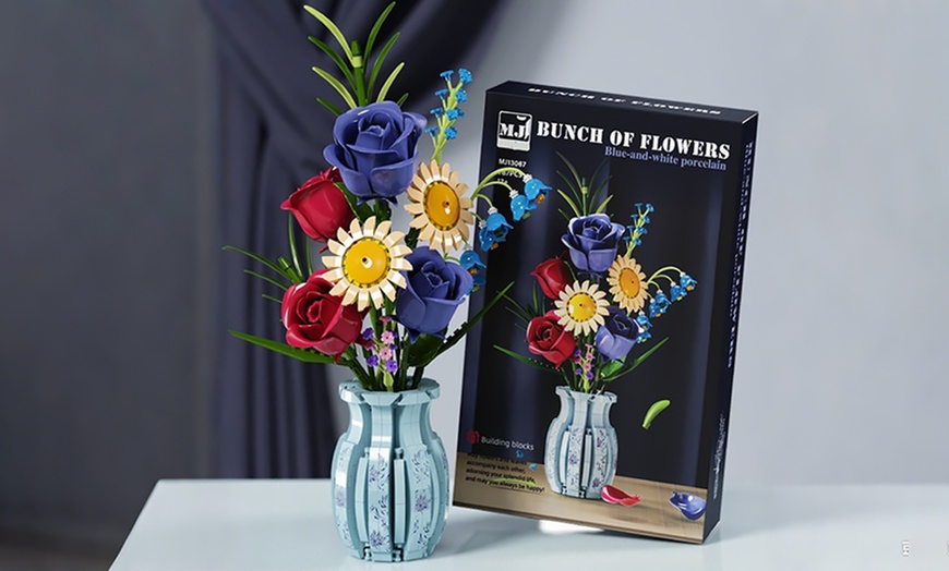 Image 3: Blumenstrauß-Baustein-Set mit Vase