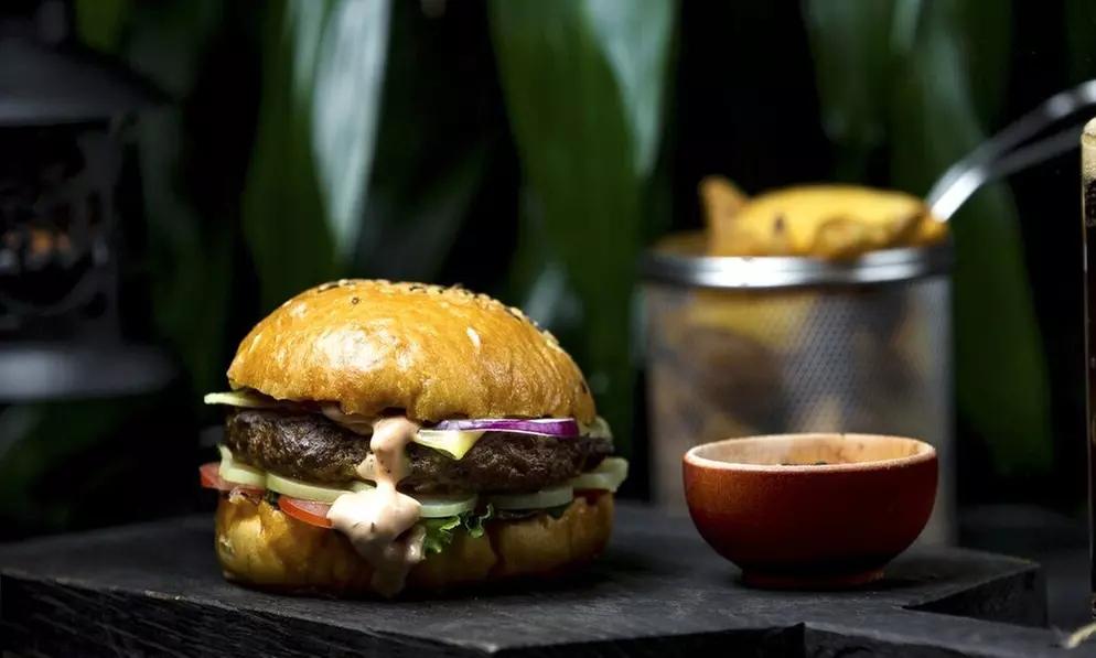 Menú de cocina halal para 2 o 4 personas con entrante, postre y bebida