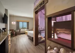 Great Wolf Lodge Anaheim: Family Suites with Daily Waterpark Passes