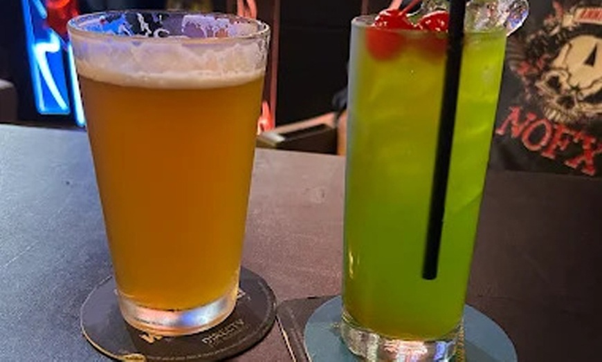 Image 2: Savor $20 or $40 Toward Drinks and Snacks 