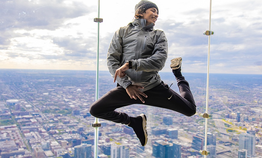 Image 5: Admission to the Iconic Skydeck and The Ledge at Willis Tower
