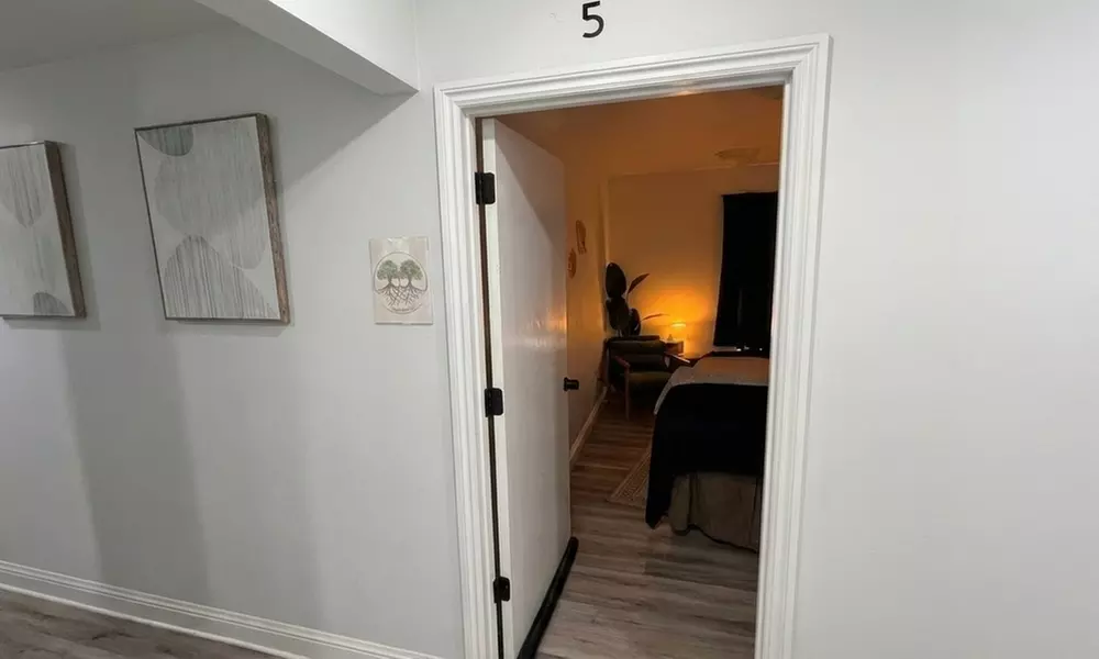 60-Minutes Deep Tissue Massage with Optional Cupping Therapy