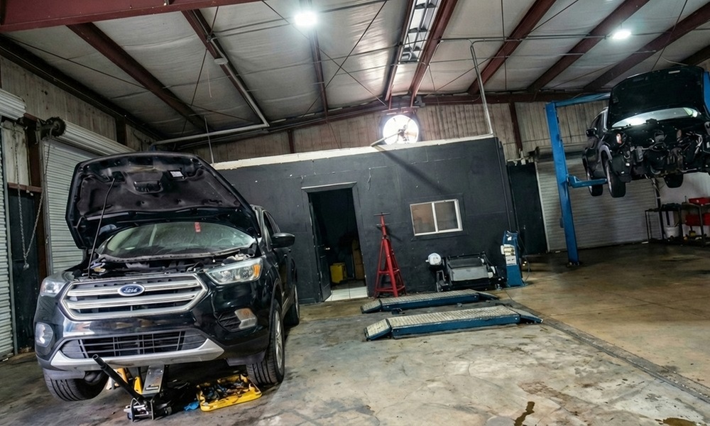 Semi or Full Synthetic Oil Change with 5 Qts, Tire Rotation & Inspection(Up To 41% Off)