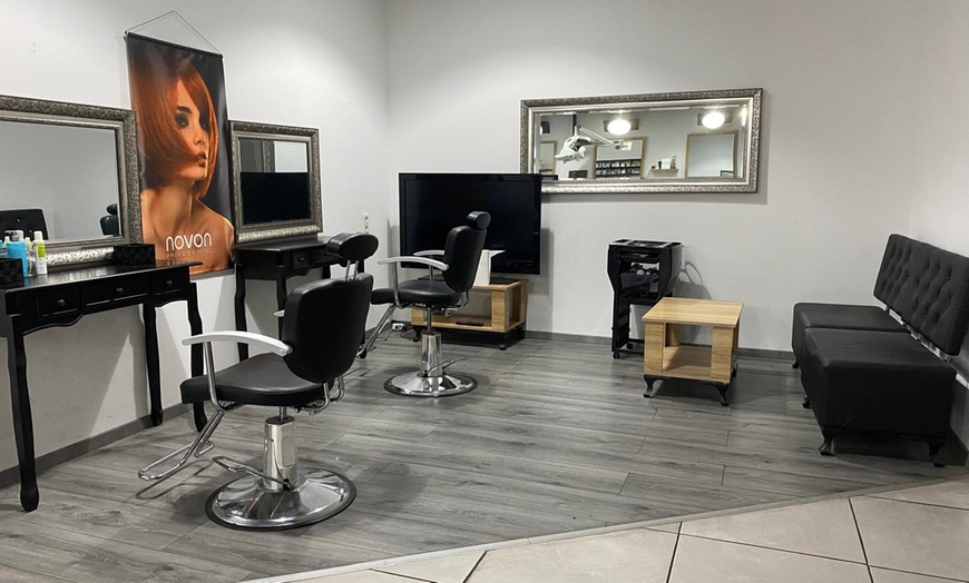 Image 5: Microneedling, Aqua Facial oder BB-Glow-Behandlung für 1 Person