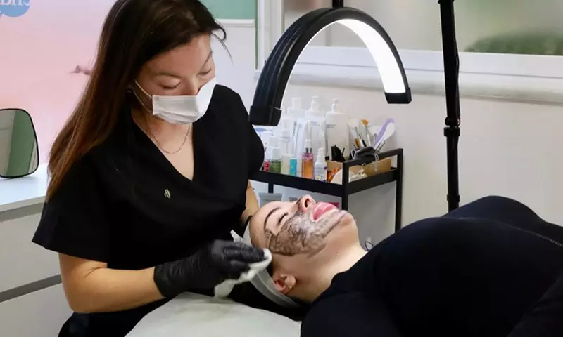 1 o 2 sesiones de dermapen facial con cóctel de vitaminas o exosomas