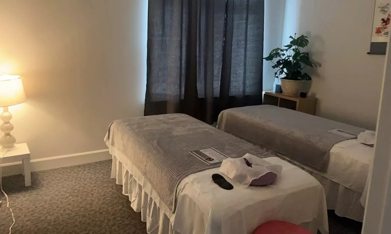 Up to 50% Off on Couples Massage at Hot compress spa