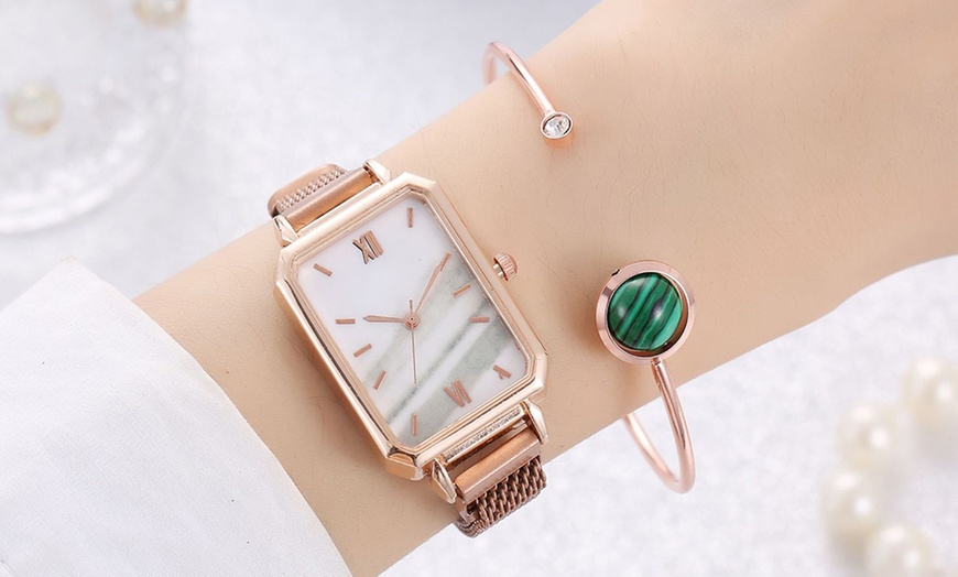 Image 4: Magnetic Clasp Square Watch with Matching Bracelet