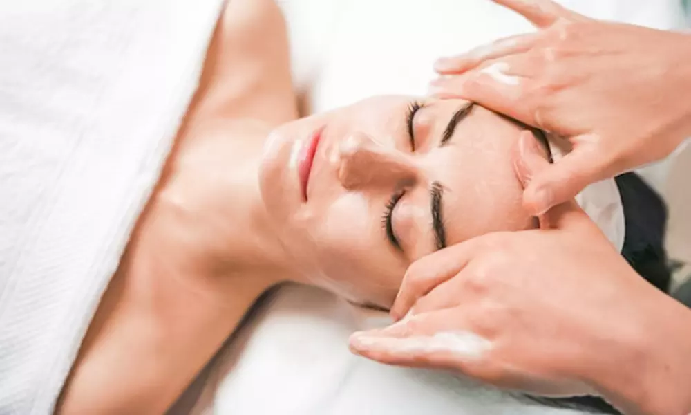 1, 3 or 6 Sessions: 90-Min Deluxe Hydro-Facial w/ Facial Massage at Pores & More Aesthetics (Up to 51% Off) - Primary Image