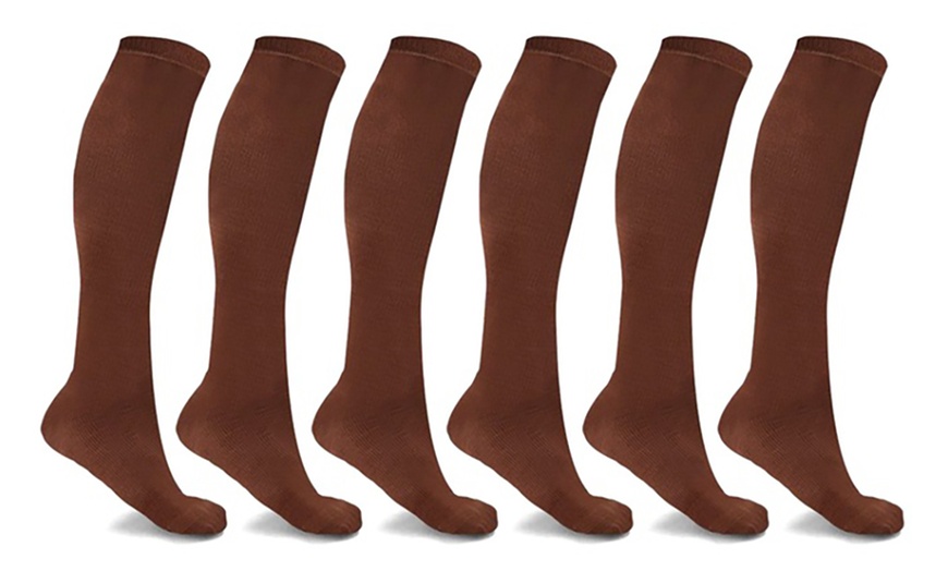 Image 14: 3-6 Pairs Knee-High Solid Compression Socks for Men & Women Graduated 15-20 mmHg