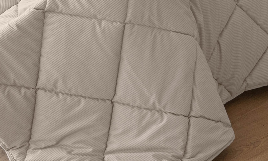 Image 6: Fluwelen sprei