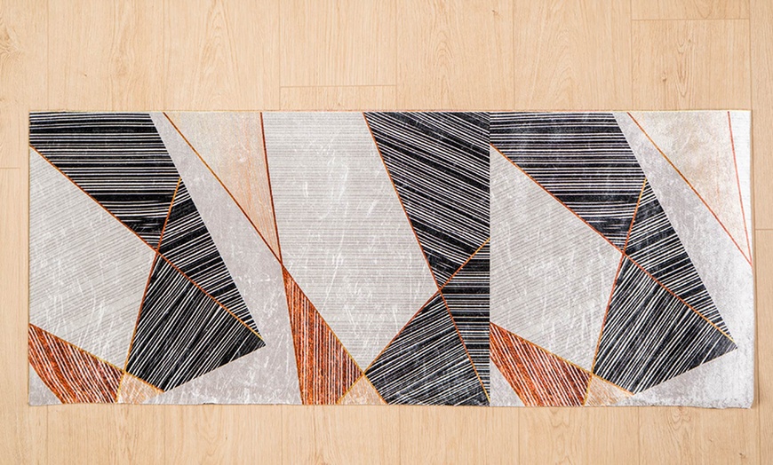 Image 7: Rutschfester Teppichläufer in Samt-Optik mit geometrischen Muster