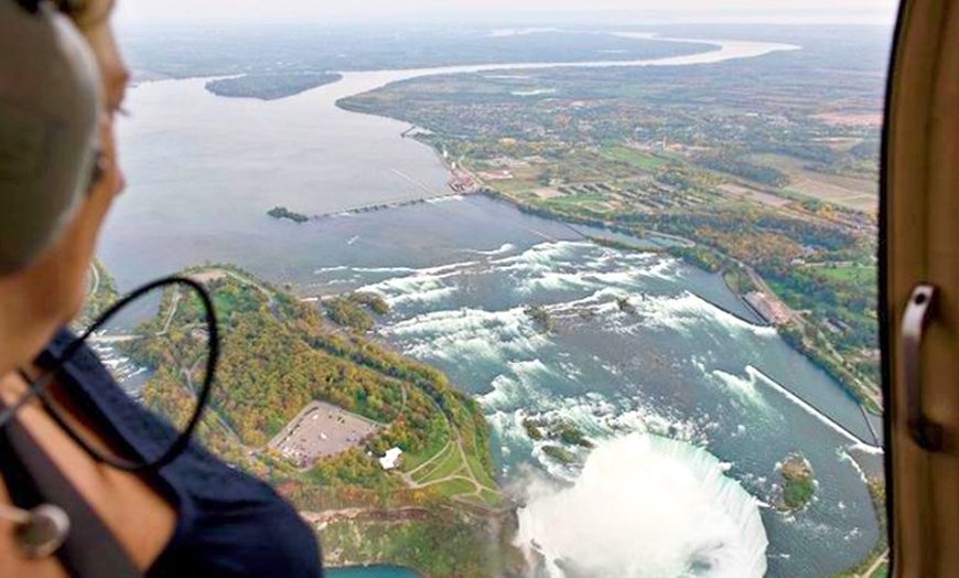 Image 5: Canada: Helicopter Flight over Niagara Falls