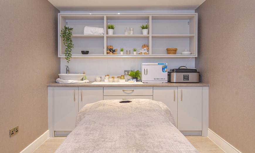 Image 11: Spa Experience w/ Treatment, Prosecco & Robe & Slippers For 1 Or 2 