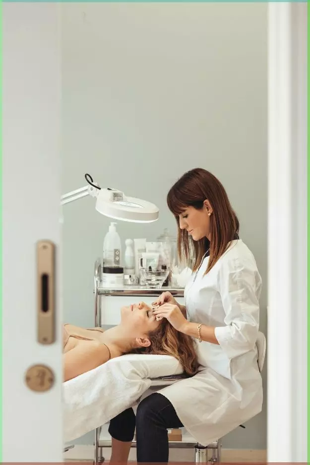 Hydrafacial 6 in1,LED Light Therapy & Optional Custom Mask