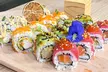 ¡Directos a Japón! Mix de 10, 24 o 30 piezas de sushi con bebida para 2 o más personas, ahorra hasta un 47% - Second Medium