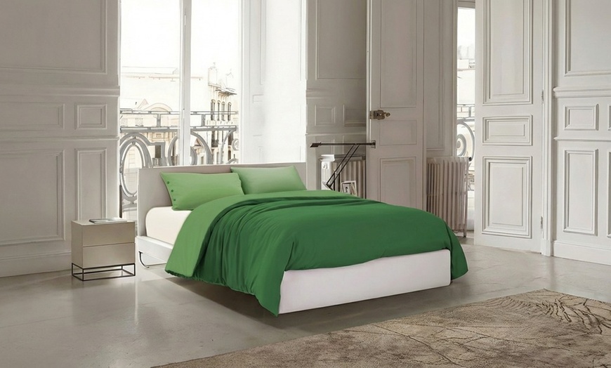 Image 6: Parure copripiumino bicolore in cotone con federe