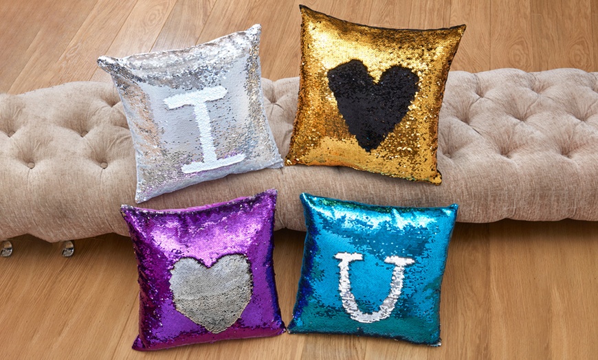 Image 2: Decorative Sequin Cushion