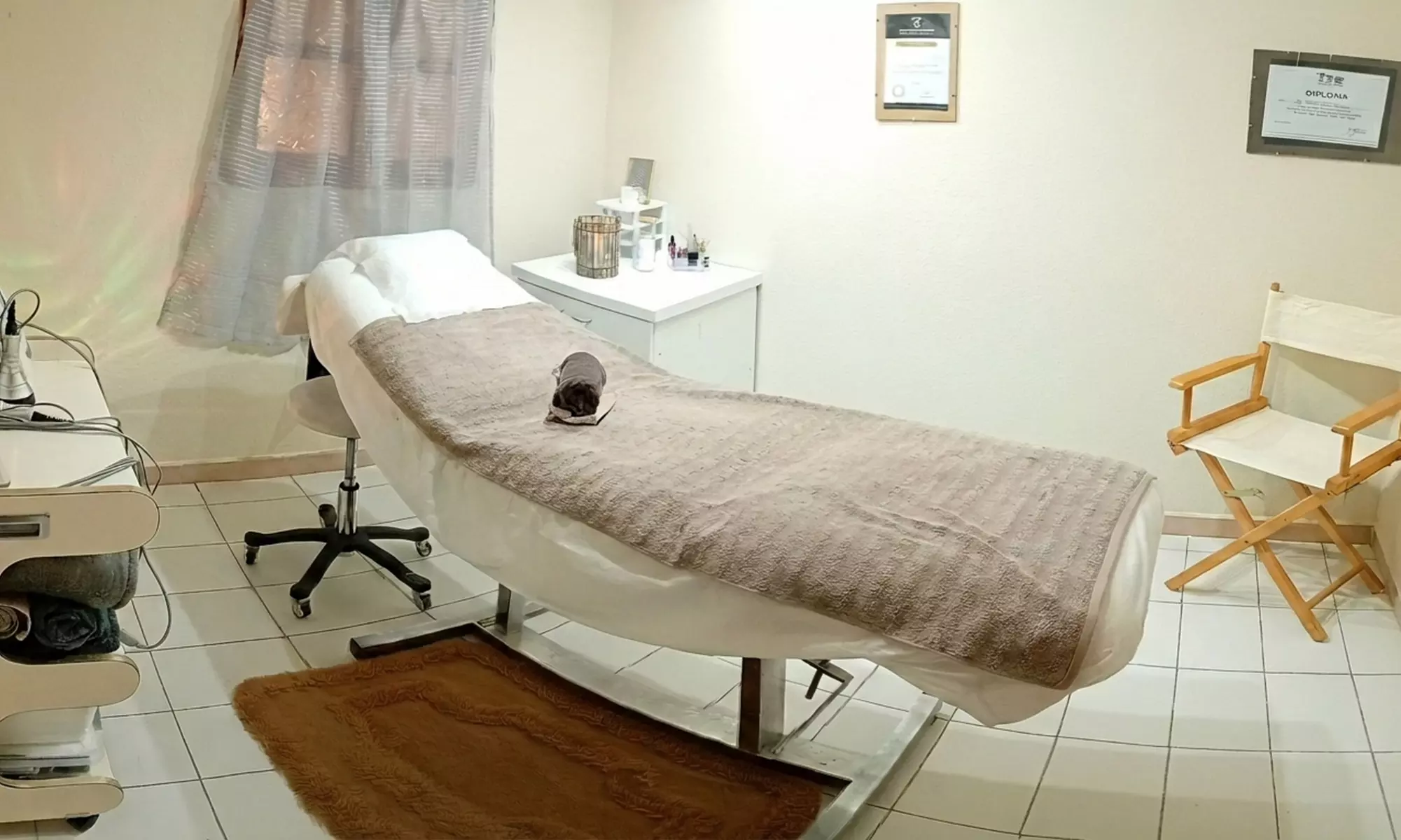 Estudio, diseño y depilación de cejas con tinte de henna y laminado