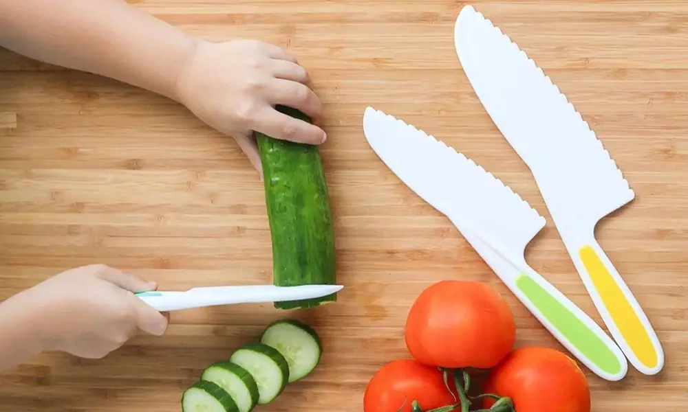 Tovla Jr. 3-Piece Nylon Kitchen Baking Knife Set for Kids in 3 Sizes & Colors