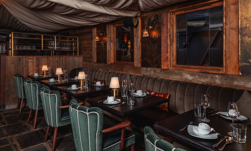 Image 4: The Crazy Bear | Thai 12-Plate & Drinks | Beaconsfield & Stadhampton