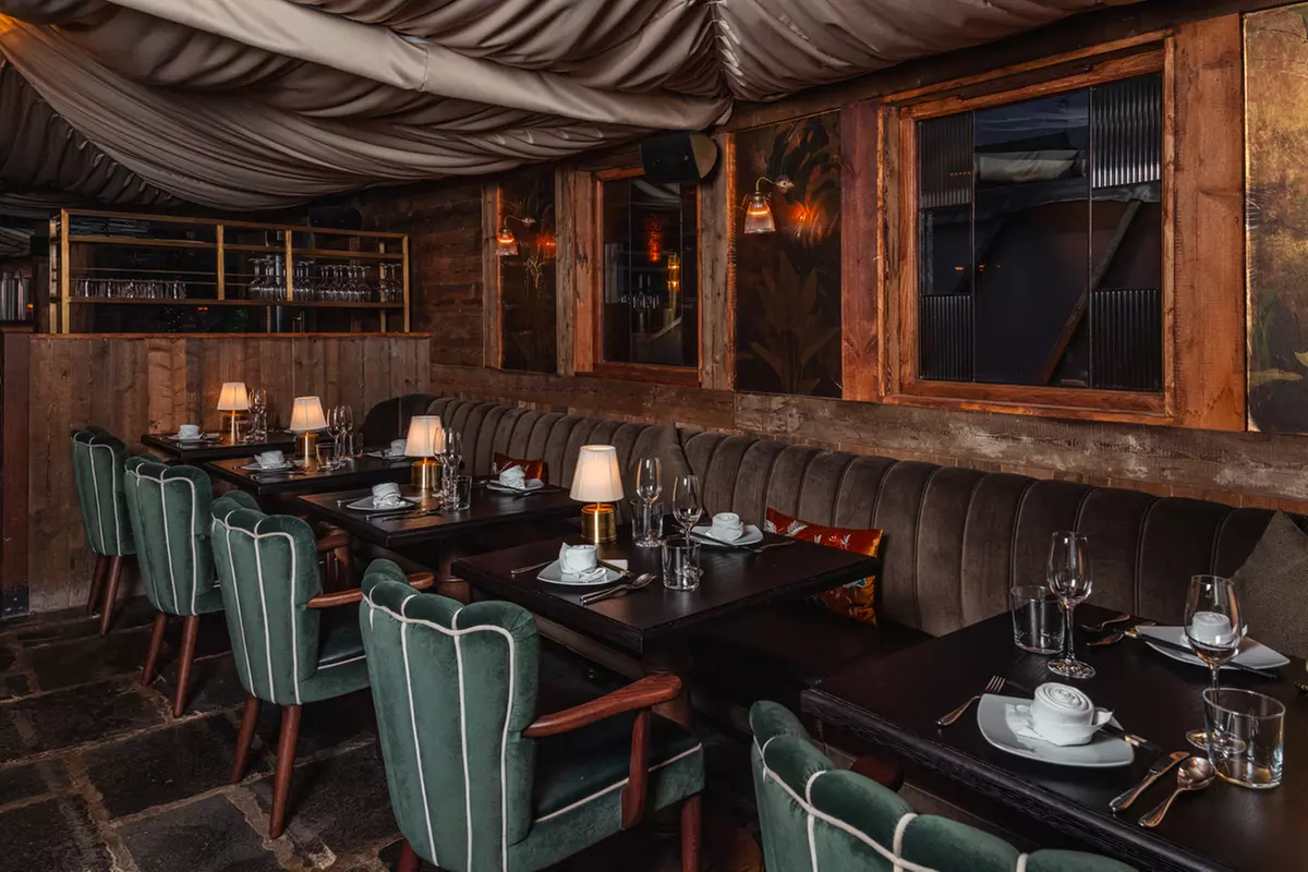 The Crazy Bear | Thai 12-Plate & Drinks | Beaconsfield & Stadhampton