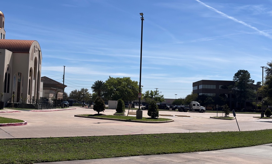 Image 9: Full Body Massage (Also For Couples!) at Pretty in Houston 