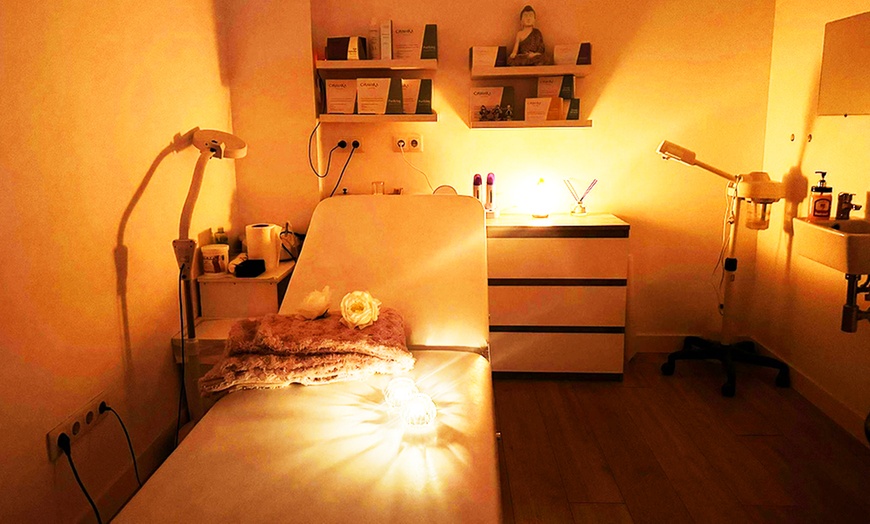 Image 2: Masaje de 45, 60 o 90 minutos, o paquete de dos sesiones de 60 minutos