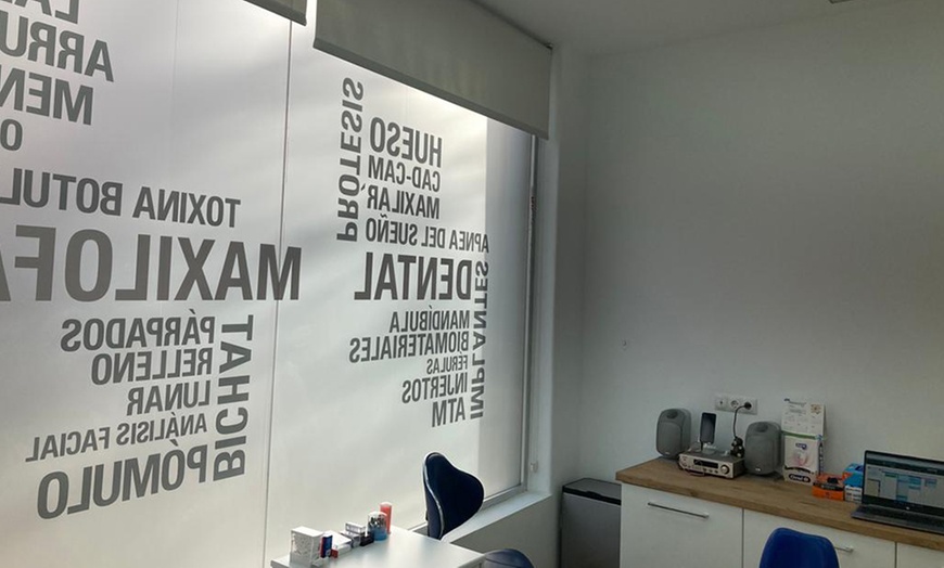 Image 6: Rejuvenecimiento facial con 4 u 8 hilos espiculados para 1 persona