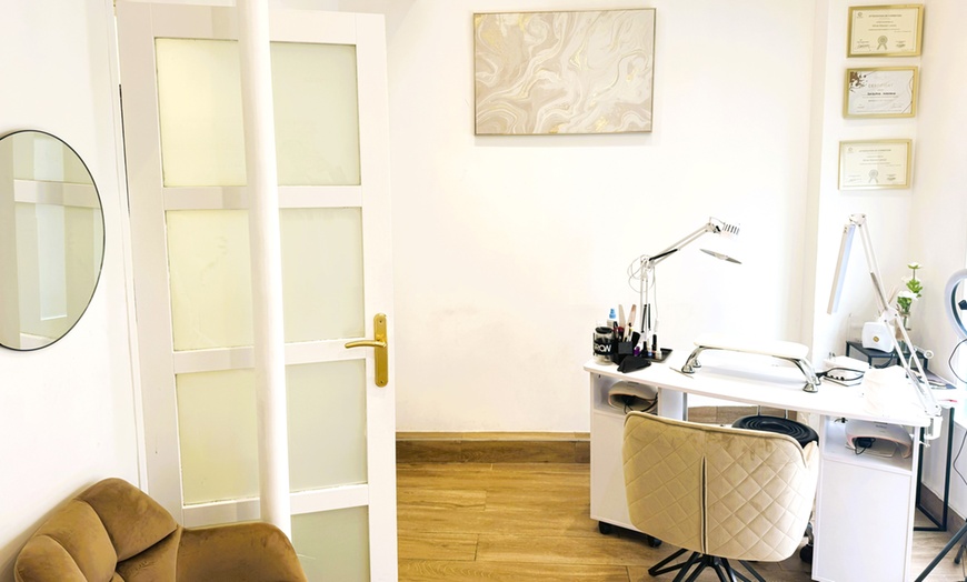 Image 3: Regard sublime : Rehaussement, browlift ou extensions de cils 