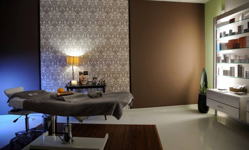 Image 5: Limpieza facial con microdermoabrasión, peeling enzimático, led y más