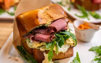 Egg Drop Sandwich (Briochebrot mit Rühreier) für 1, 2 oder 4 Personen