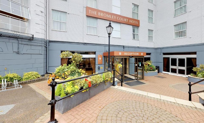 Image 19: Murder Mystery Event in Bromley: Breakfast Dinner Murder Mystery Event