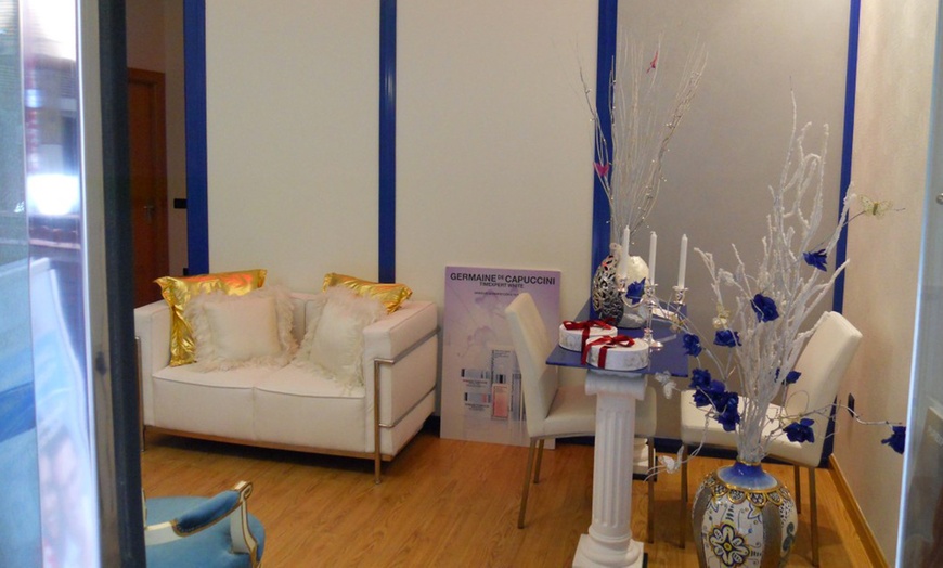 Image 4: 1 o 2 higienes faciales con peeling químico luminosidad o antiacné