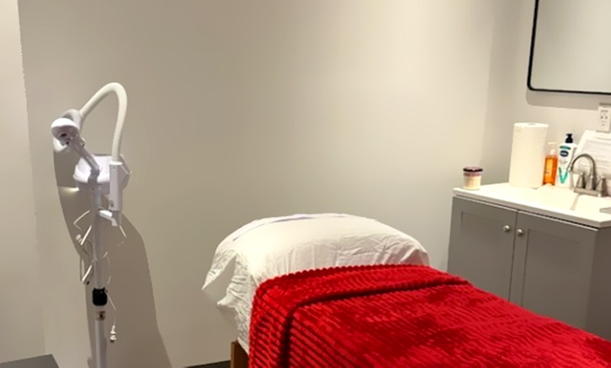 Image 4: Up to 60% Off on Facial at Mikos Beauty Bar