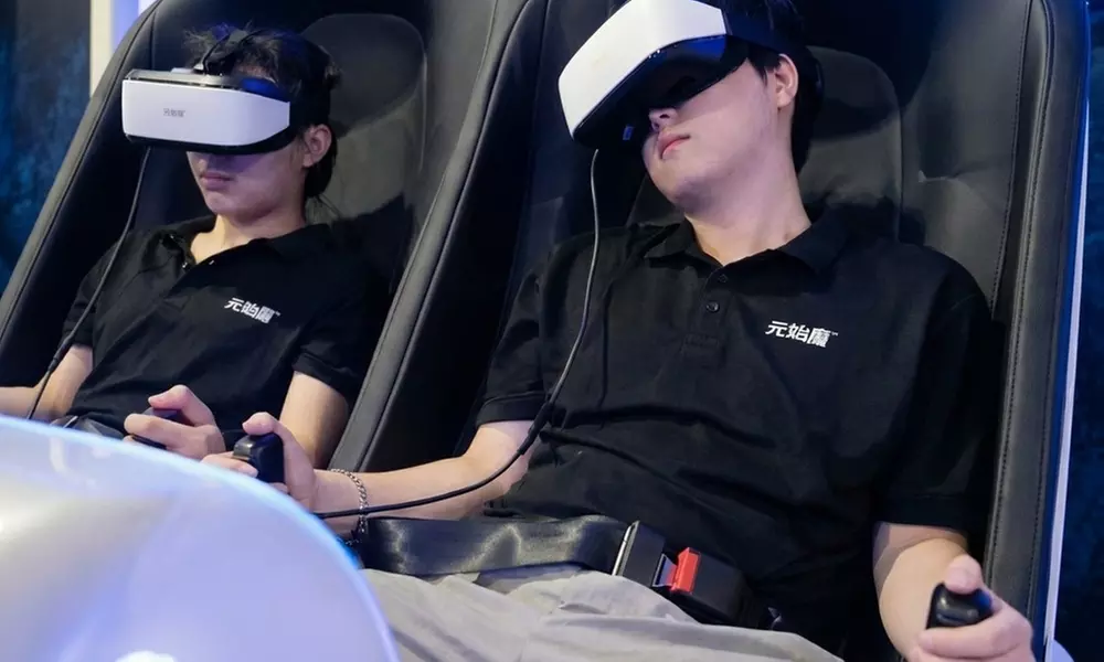 Immersive VR Experience: 1 or 2 in London w/ Starship & 360 Simulators