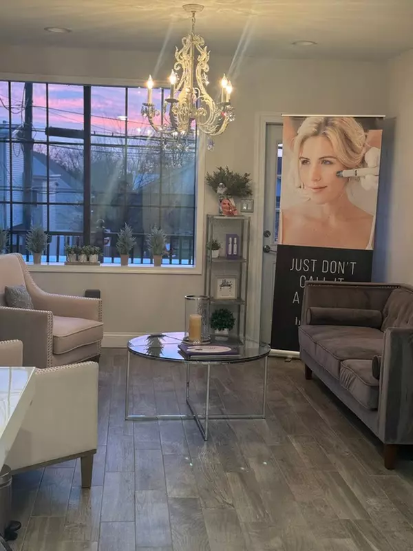 Smooth Fine Lines & Wrinkles with Professional Botox Injections