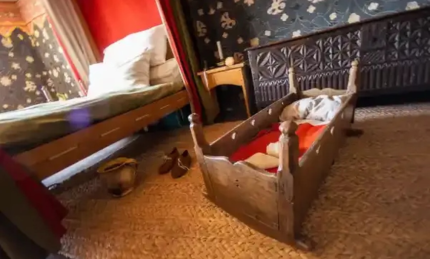 Image 4: Enjoy Historic Stratford-upon-Avon Golden Tours 