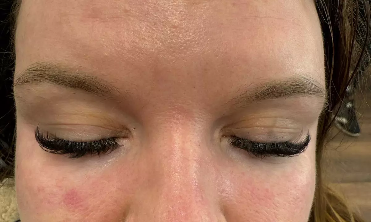 Zet je wimpers in de spotlight met wimperextensions naar keuze