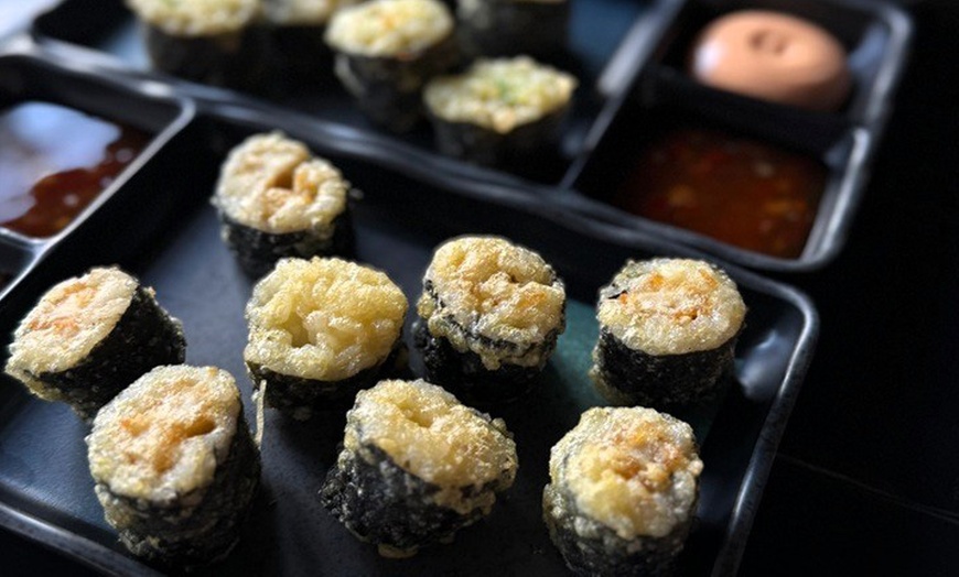 Image 12: Menú coreano con seteu a compartir, 2 principales, postre y bebidas